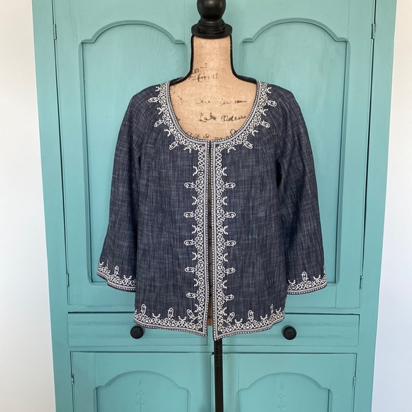 Oscar Blue with White Embroidered Jacket. Size 14 - Picture 1 of 14